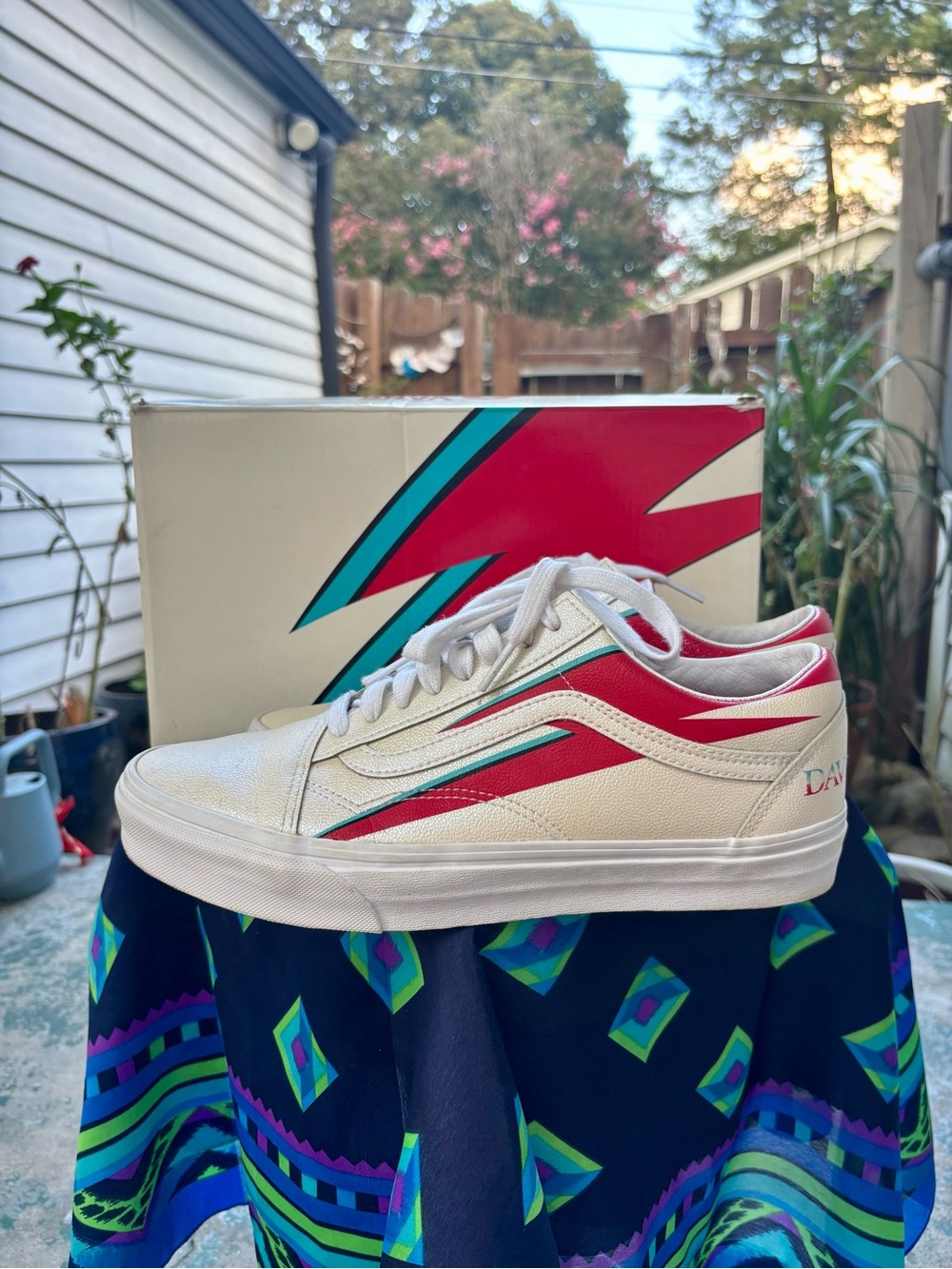 Vans x David Bowie Old Skool Aladdin Sane Sneakers Size M9 / W10.5 w/ Box ⚡️⚡️⚡️